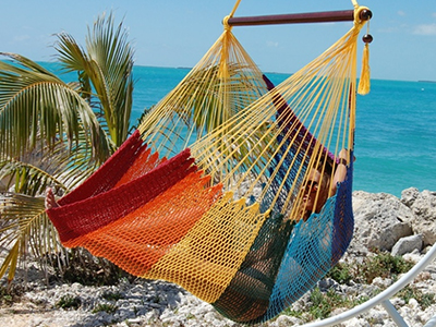 Réamhchúraimí maidir le húsáid hammocks.