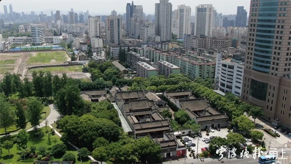 Déanfar Bloc Qingan i Ningbo ina 
